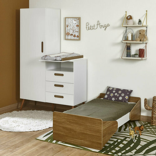 Chambre enfant avec l'armoire  langer zahia