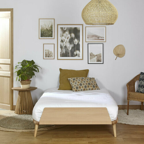 Chambre avec le pack lit avec matelas en bois massif Karl 