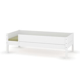 Lit banquette Louw présenté avec un matelas - coloris blanc Lit banquette Louw présenté avec un matelas - coloris blanc